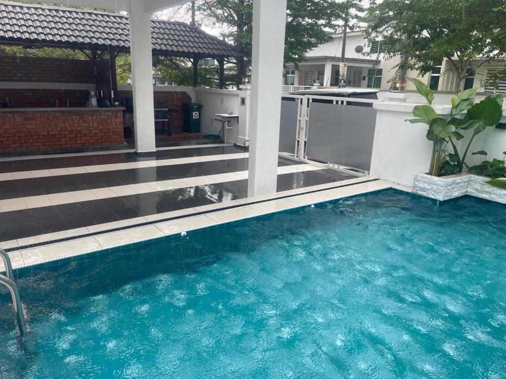 Bukit katil Villa Anjung Kaseh Peaceful 4 bedroom Villa With Swimming Pool photo 1