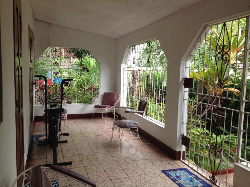 Kingston Airport bed and breakfast photo 4