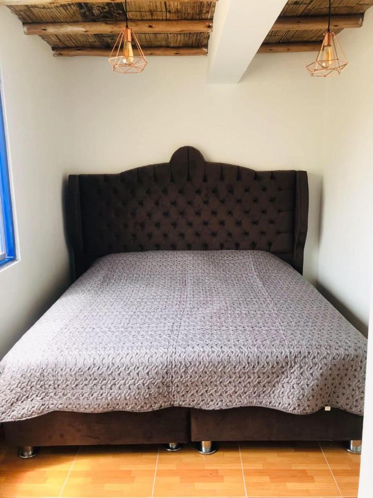 YAKYS TOPARA photo 4