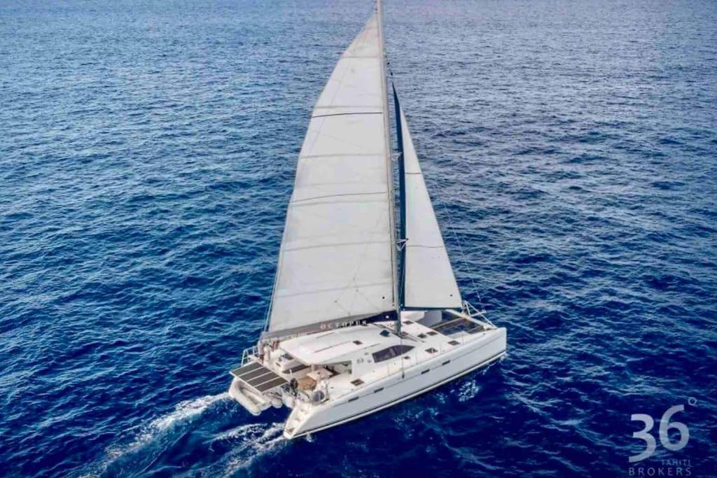 Tahiti Private Catamaran photo 1