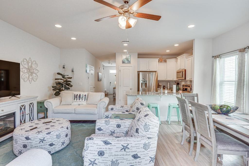 Panama City Beach Townhome with Pool Access