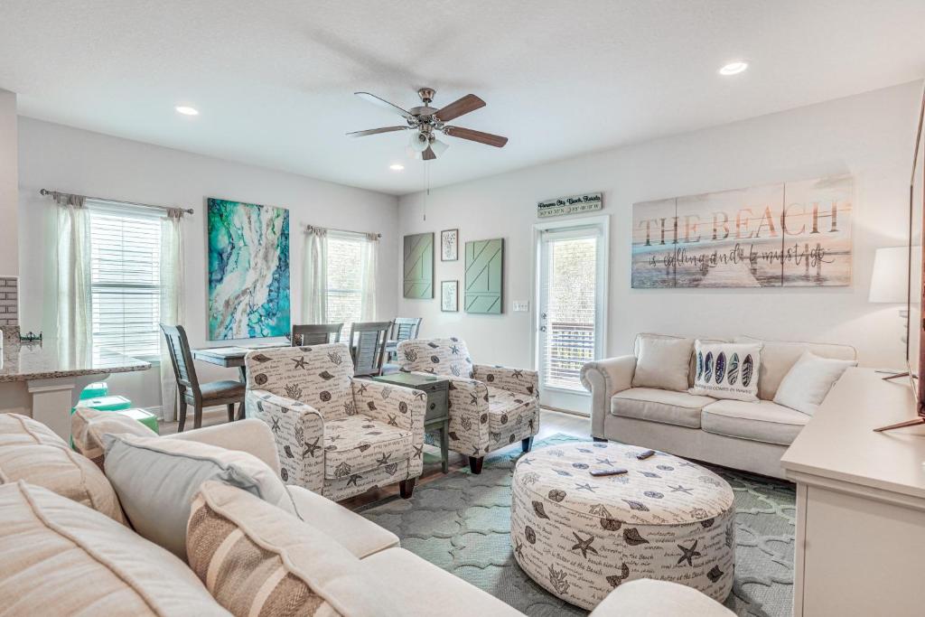Panama City Beach Townhome with Pool Access photo 4