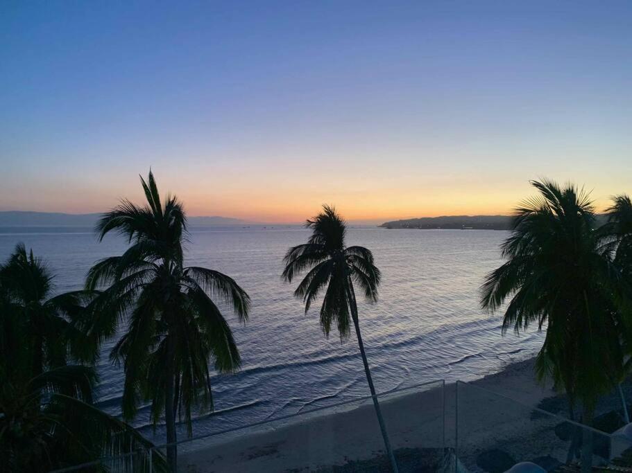 4 Bedroom, Beach Front Flat Bucerias - Vallarta photo 3