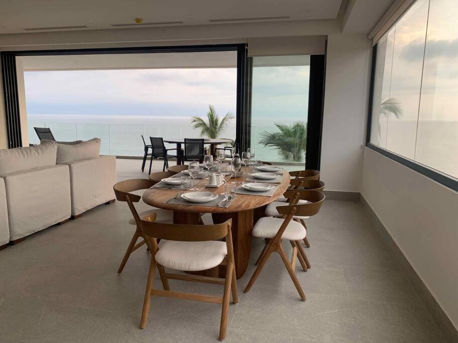 4 Bedroom, Beach Front Flat Bucerias - Vallarta photo 4