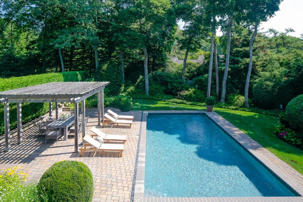 4 Bed 2 Bath - Salt Water Pool Close & Beaches photo 3