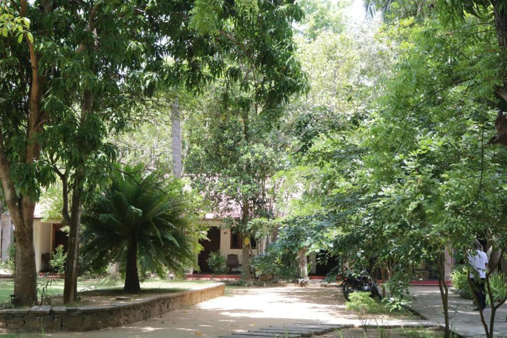 Polonnaruwa Holiday Inn photo 1