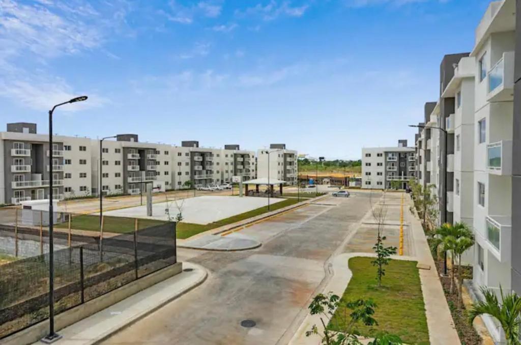 Apartment near the aiport 24/7 security