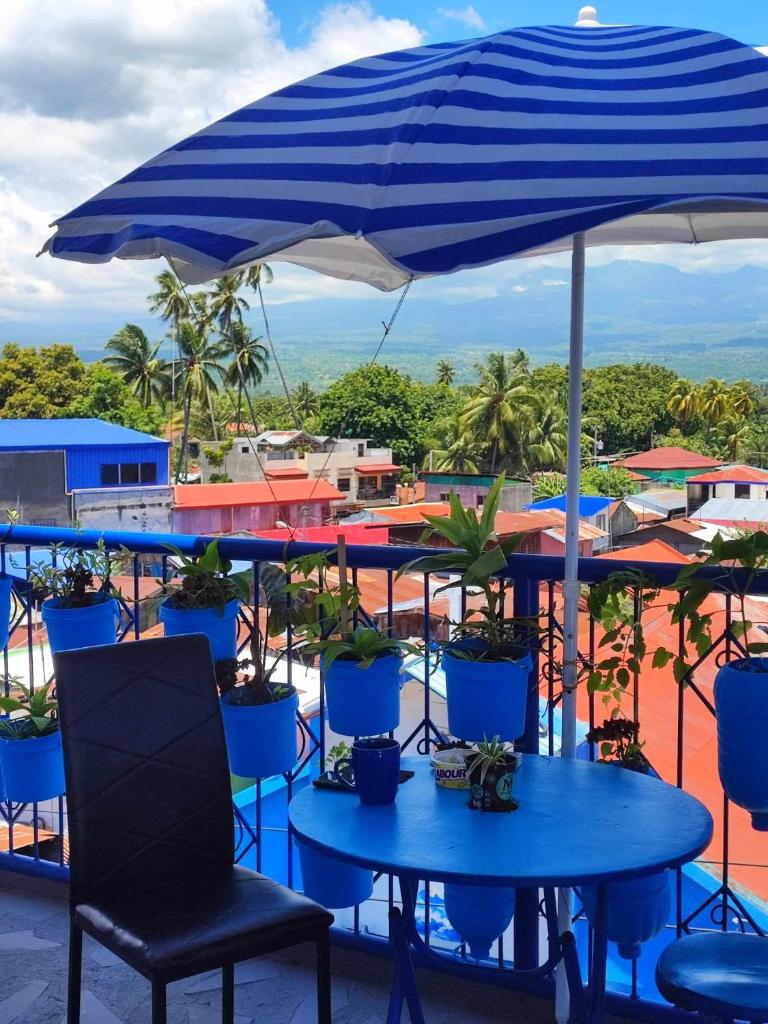 2 BD, 2BR Condo Rental,Toril photo 2