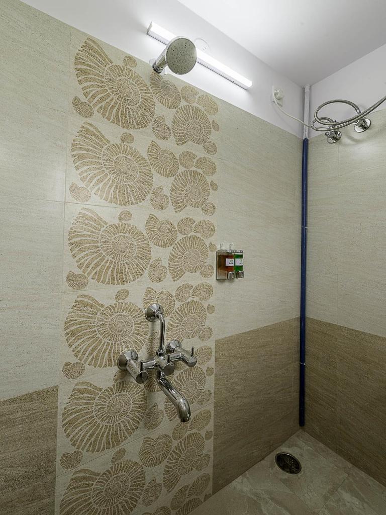 Двухместный ([Sanitized] Premium Double Room), Treebo Akshaya Mayflower