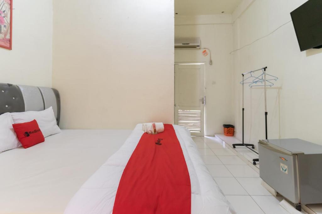 RedDoorz Syariah @ Jalan Jendral Sudirman Jambi photo 1