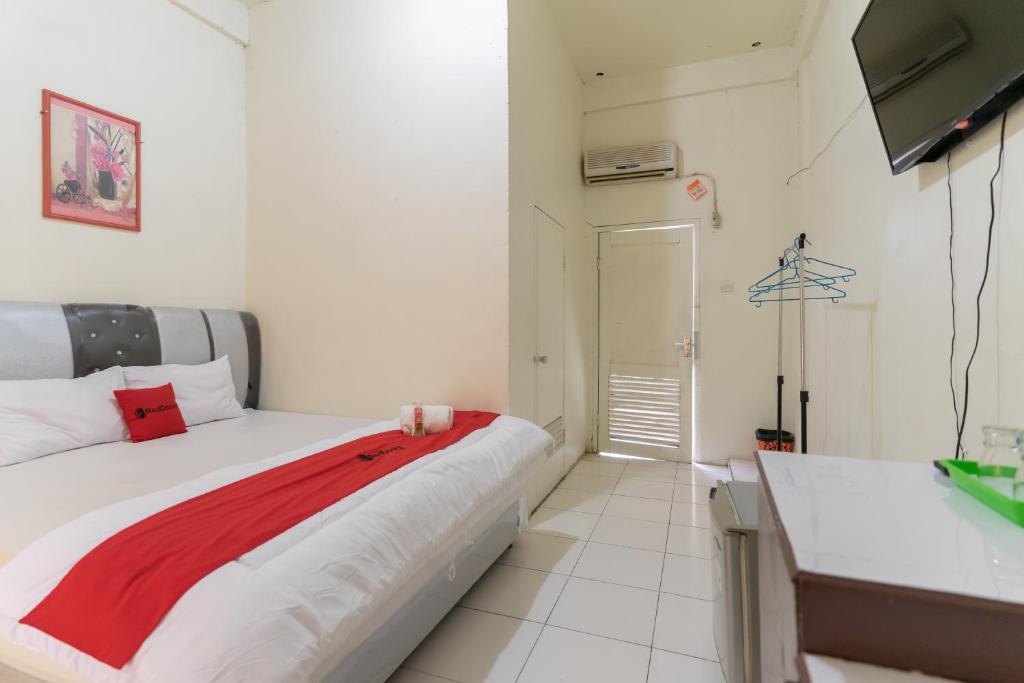 RedDoorz Syariah @ Jalan Jendral Sudirman Jambi photo 3