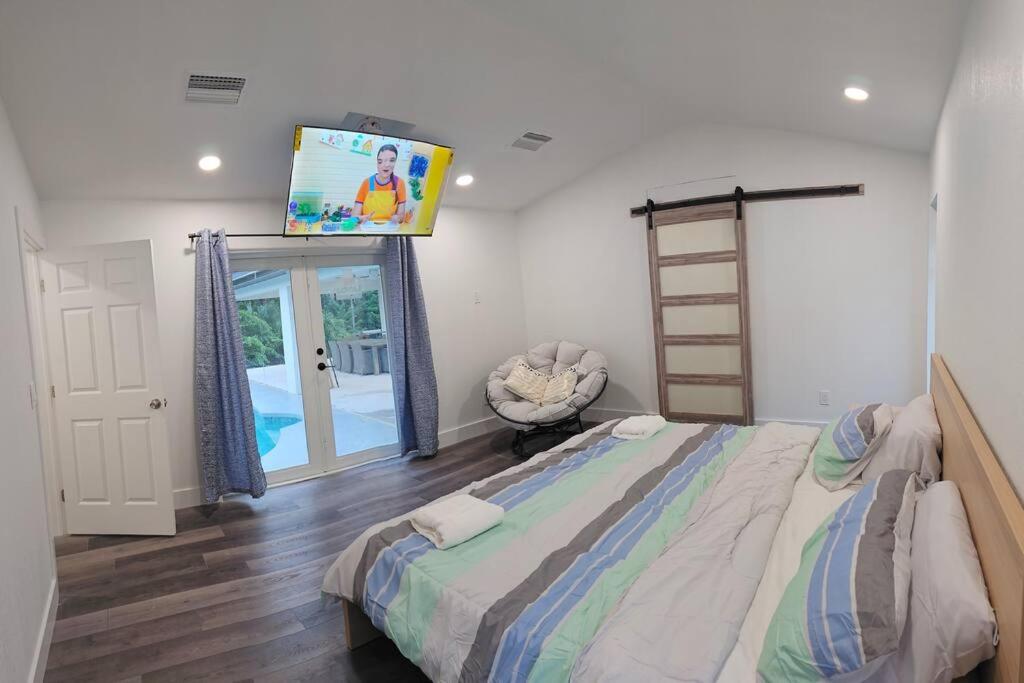 Tranquil Oasis Retreat in Golden Gate Estates photo 3
