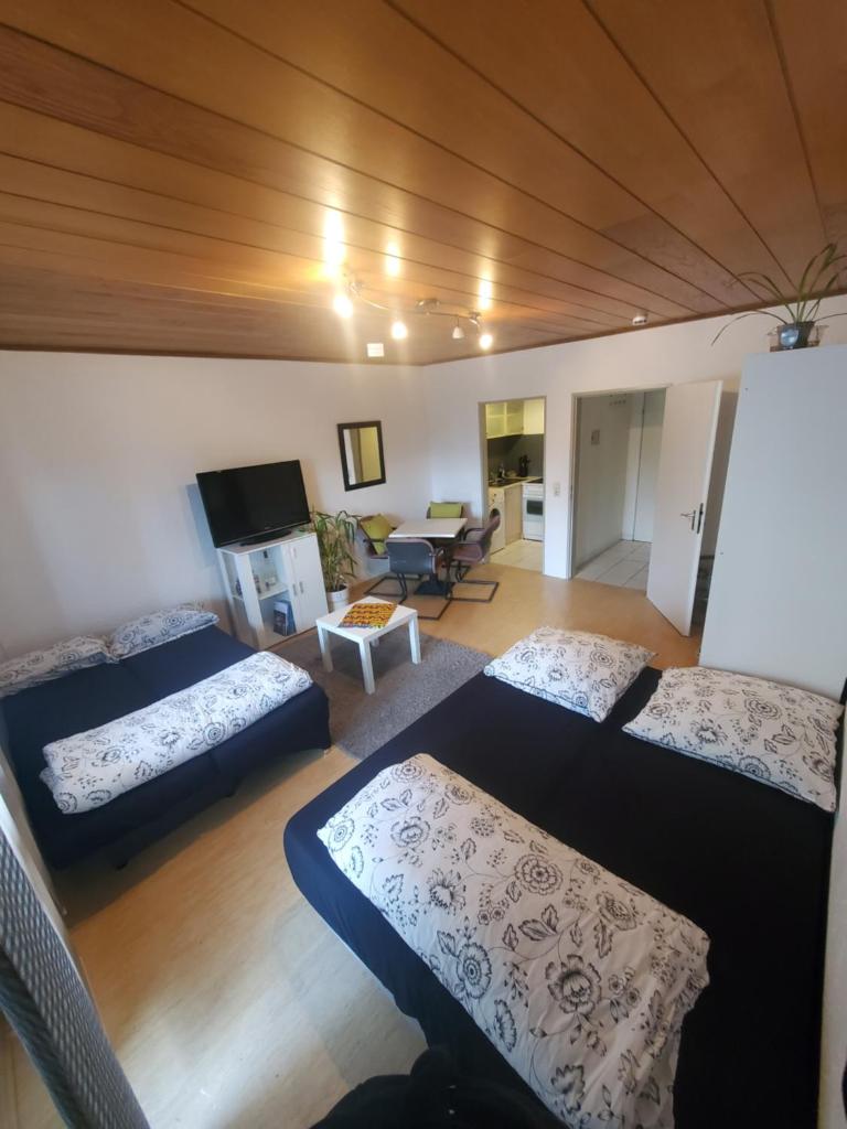 Einzimmerwohnungmit großem Balkon photo 2