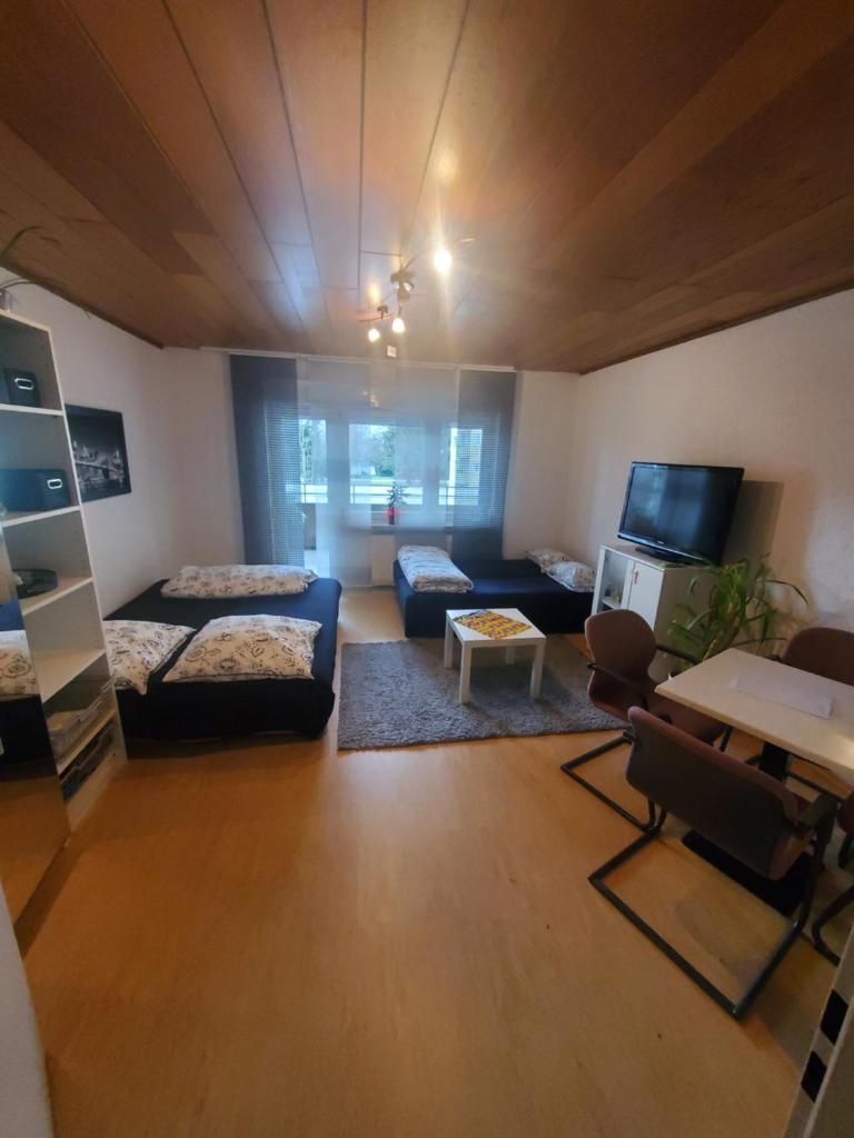 Einzimmerwohnungmit großem Balkon photo 1
