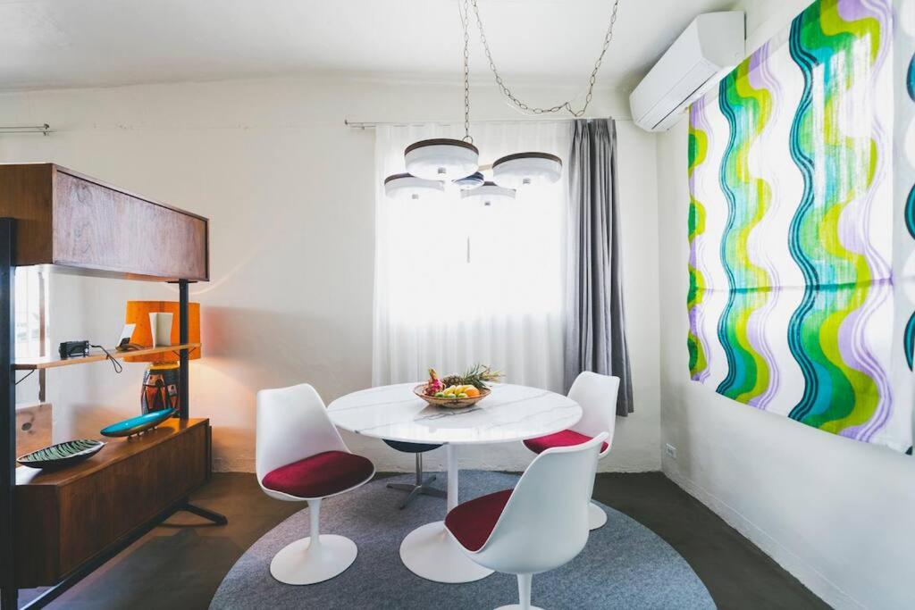 Mid-Century House YOGI photo 3