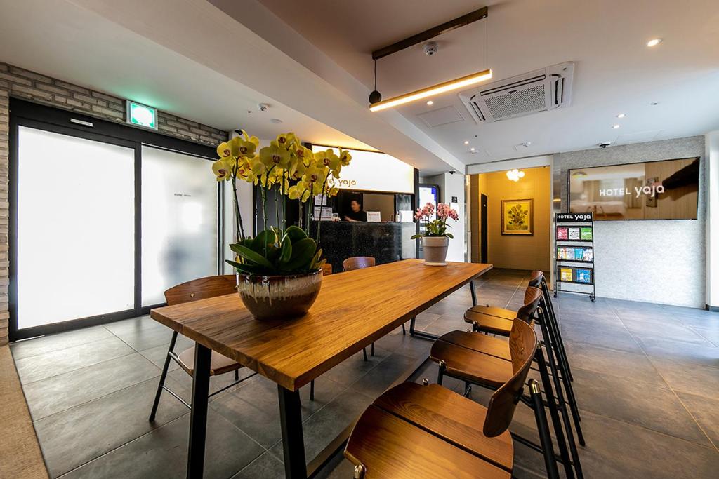 Hotel Yaja Masan Odong Branch photo 4