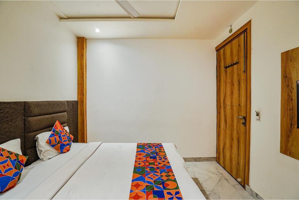 FabHotel RV Palace photo 3