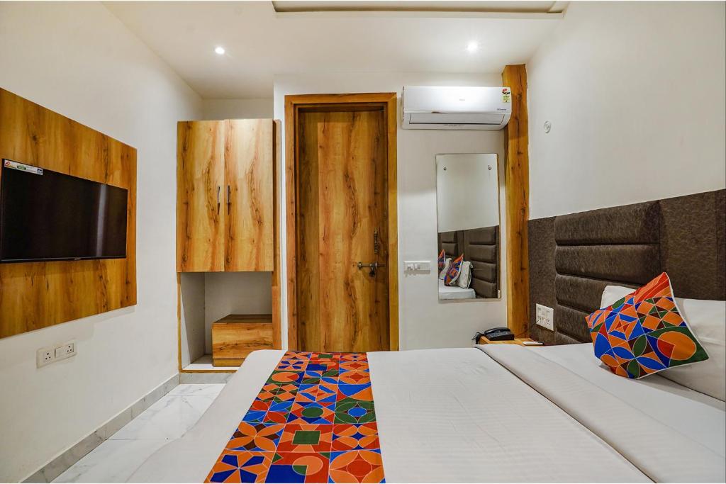 FabHotel RV Palace photo 4
