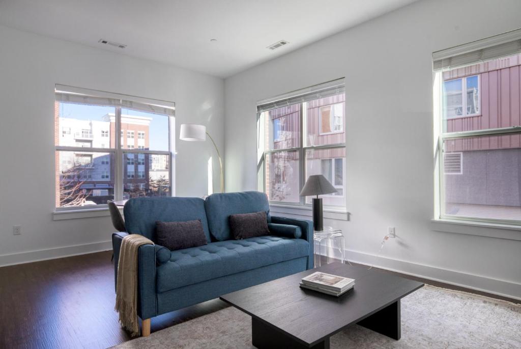 Alewife 2br w gym wd nr red line BOS-932