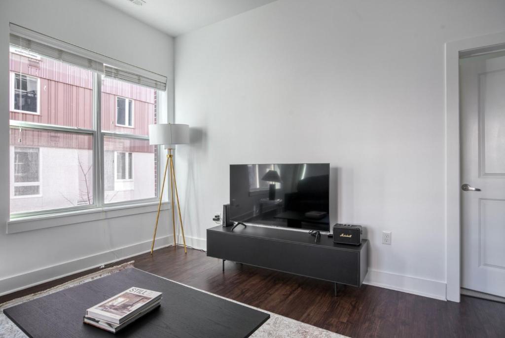 Alewife 2br w gym wd nr red line BOS-932 photo 1