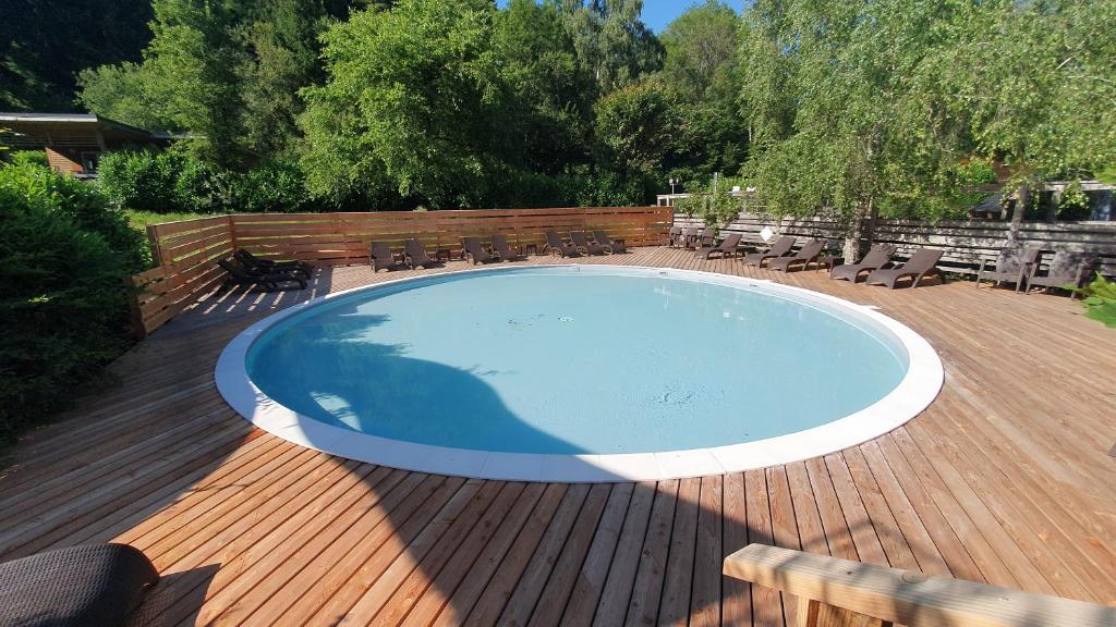 Camping Les Vernieres La Bourboule Sancy photo 1