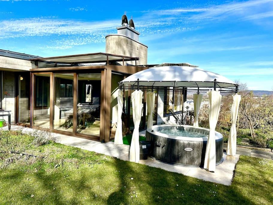 Pool, Jacuzzi, Games, Nature photo 1