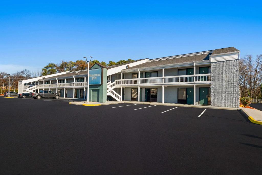 Rodeway Inn image