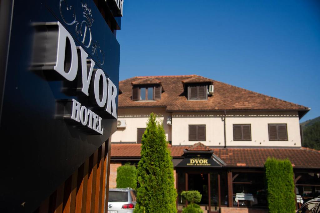 Hotel Dvor photo 2