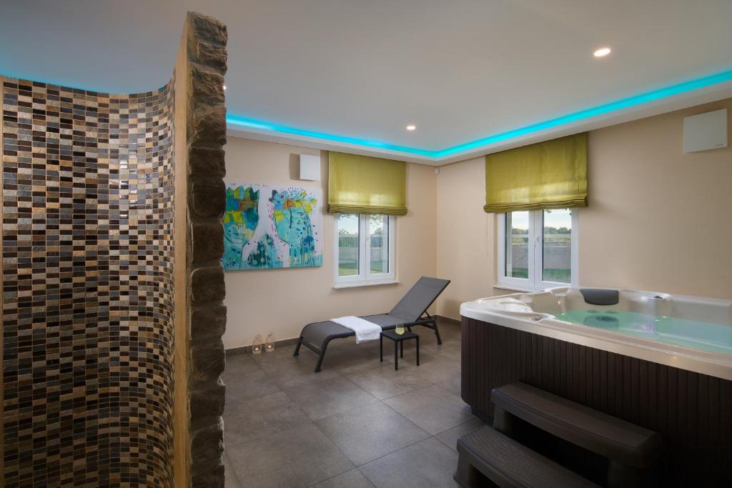 Villa Green Frame in Cental Istria for families with playground and wellness photo 3