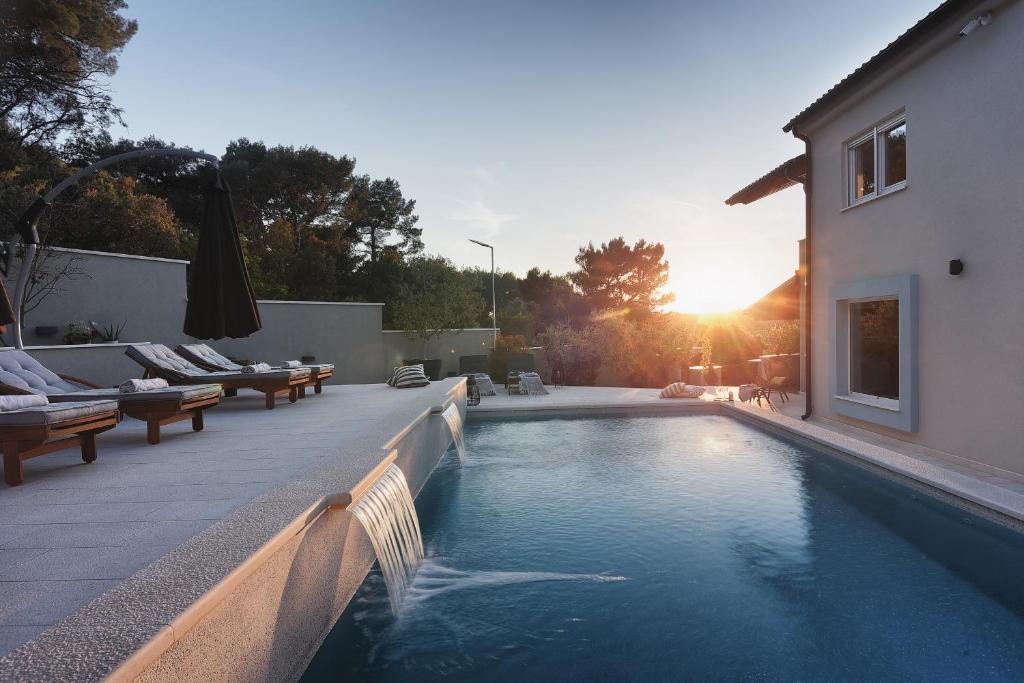 Villa Forest Bay near Pula for 8 people - only 300 meters from the beach photo 1