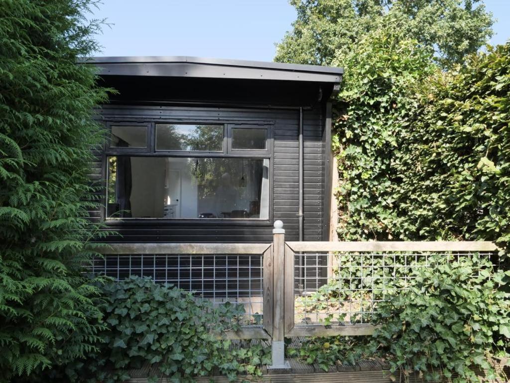 Gezellige Chalet met airco en vele faciliteiten! photo 1