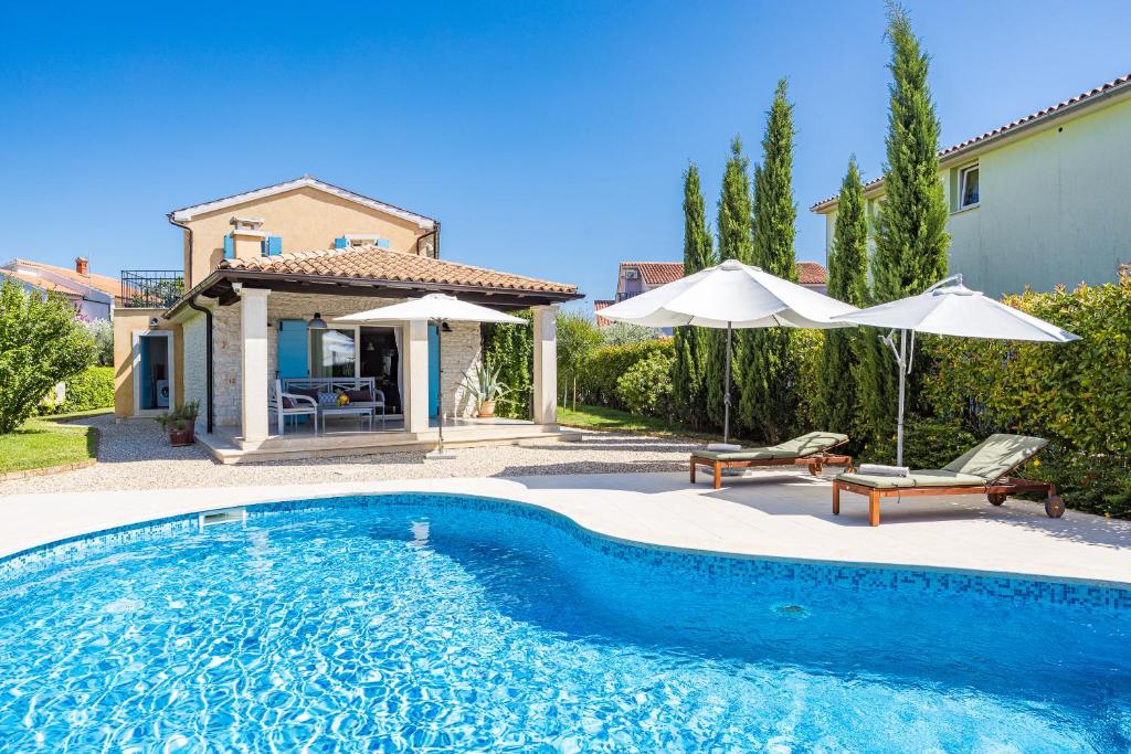 Villa Luka in Fazana only 600 meter from the beach