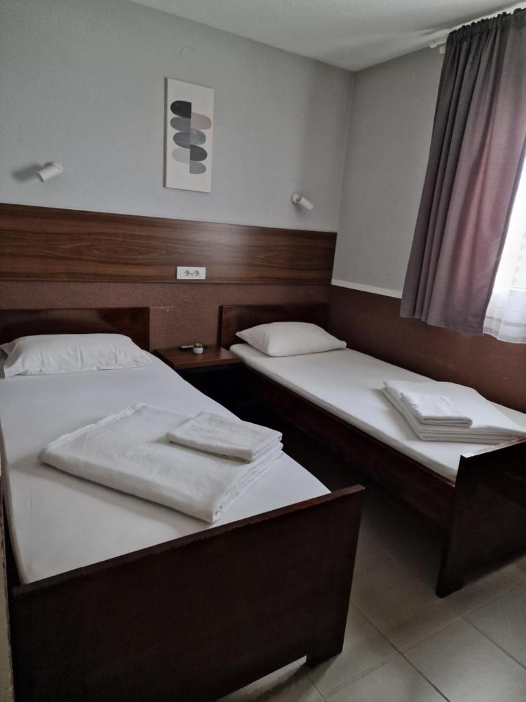 Hotel Djerdan photo 2