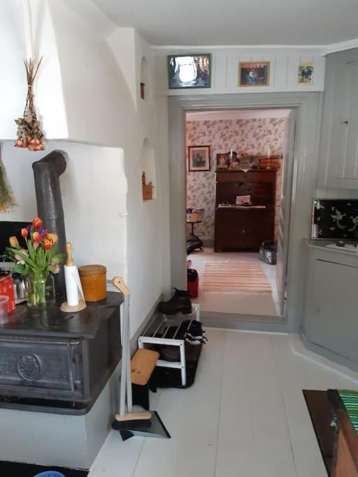 Charming renovated seventeenth century cottage photo 2