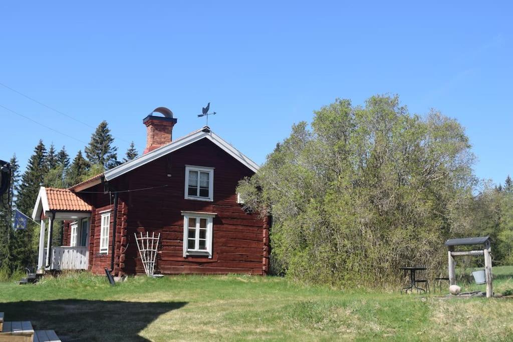 Charming renovated seventeenth century cottage photo 3