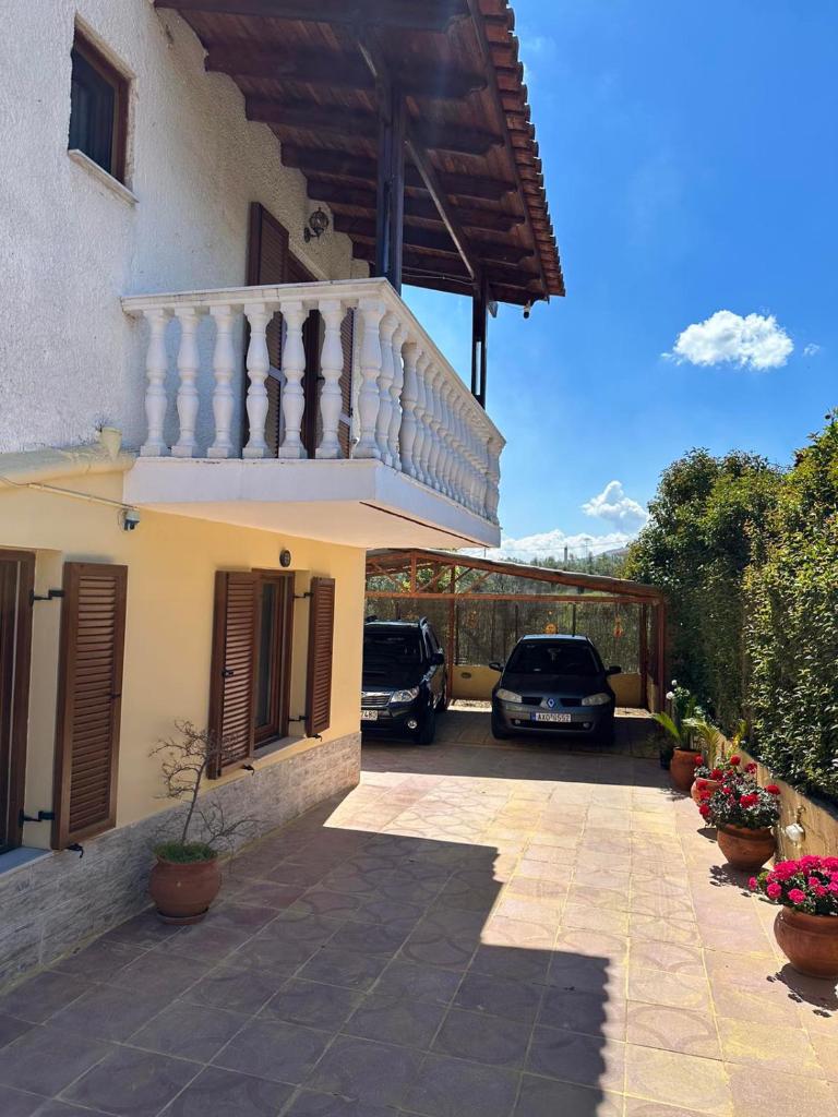 Traditional flat in Ziria - Lampiri photo 4