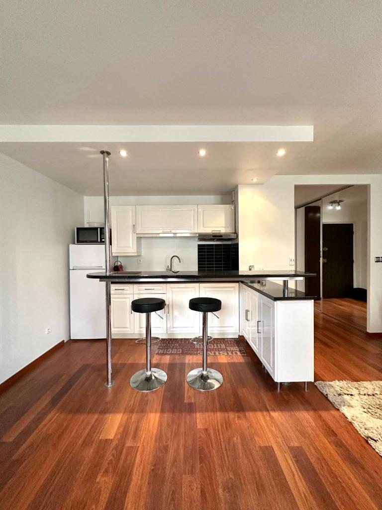 L'ATHOS - Appartement équipé - Entre Paris et Versailles - Haut débit photo 3