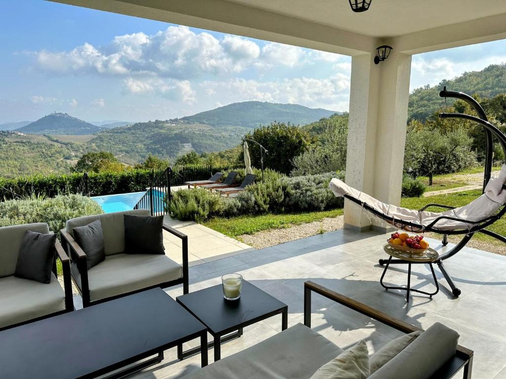 Motovun view villa photo 1