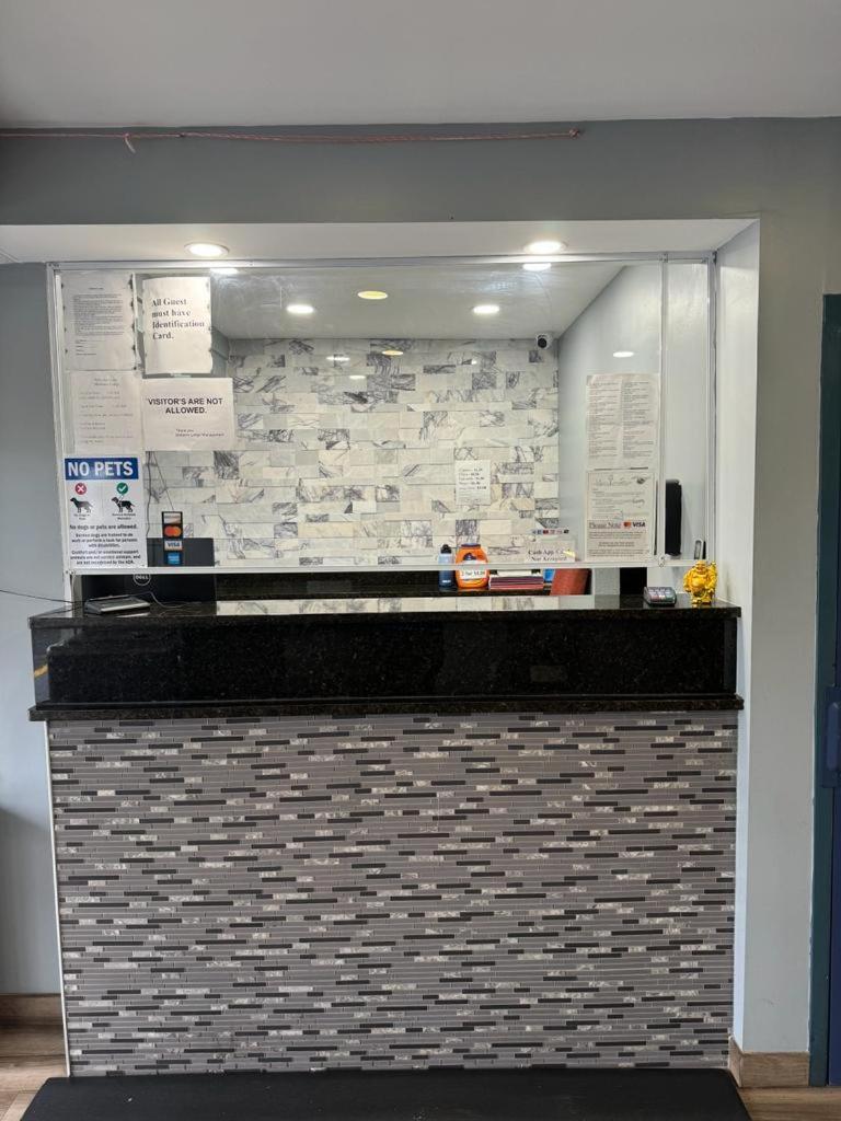 Midtown Lodge image