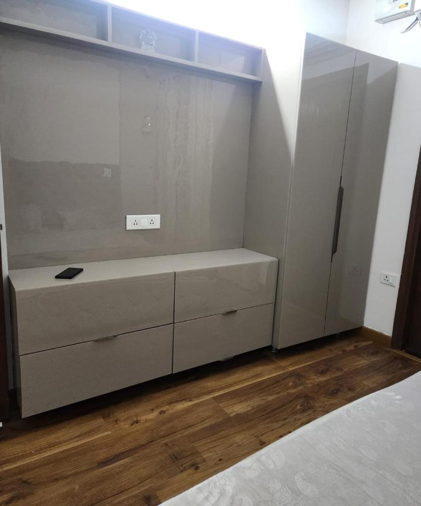 High-rise luxury flat photo 1