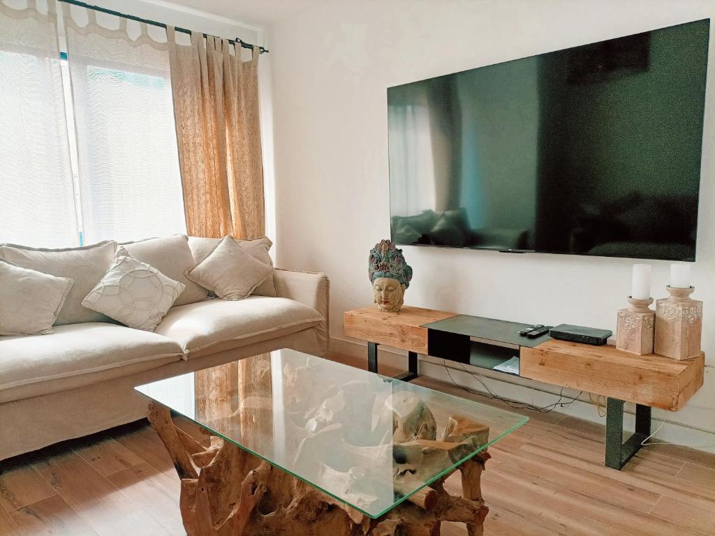 Rooms in Elegant and Bright Apartment in Corralejo Center photo 4