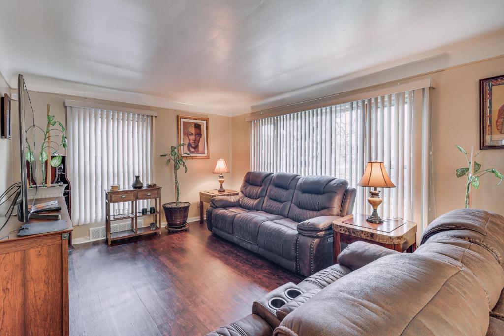Cozy Detroit Home with Fire Pits 12 Mi to Downtown! photo 3
