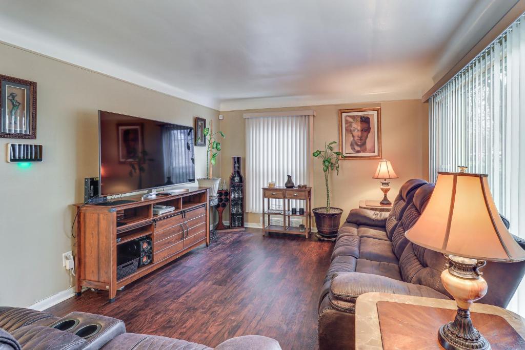 Cozy Detroit Home with Fire Pits 12 Mi to Downtown! photo 2