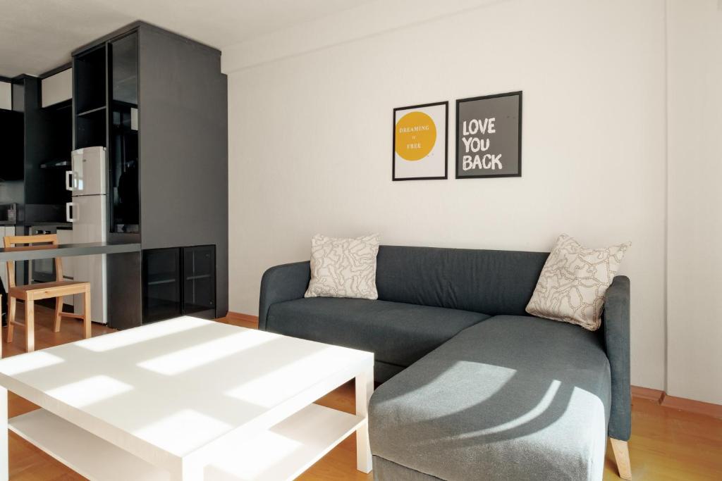 Flat with Terrace Close to Transit in Ankara photo 2