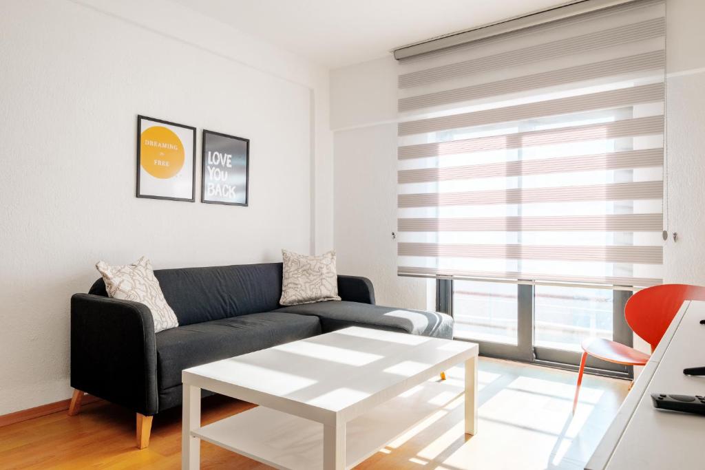 Flat with Terrace Close to Transit in Ankara photo 1