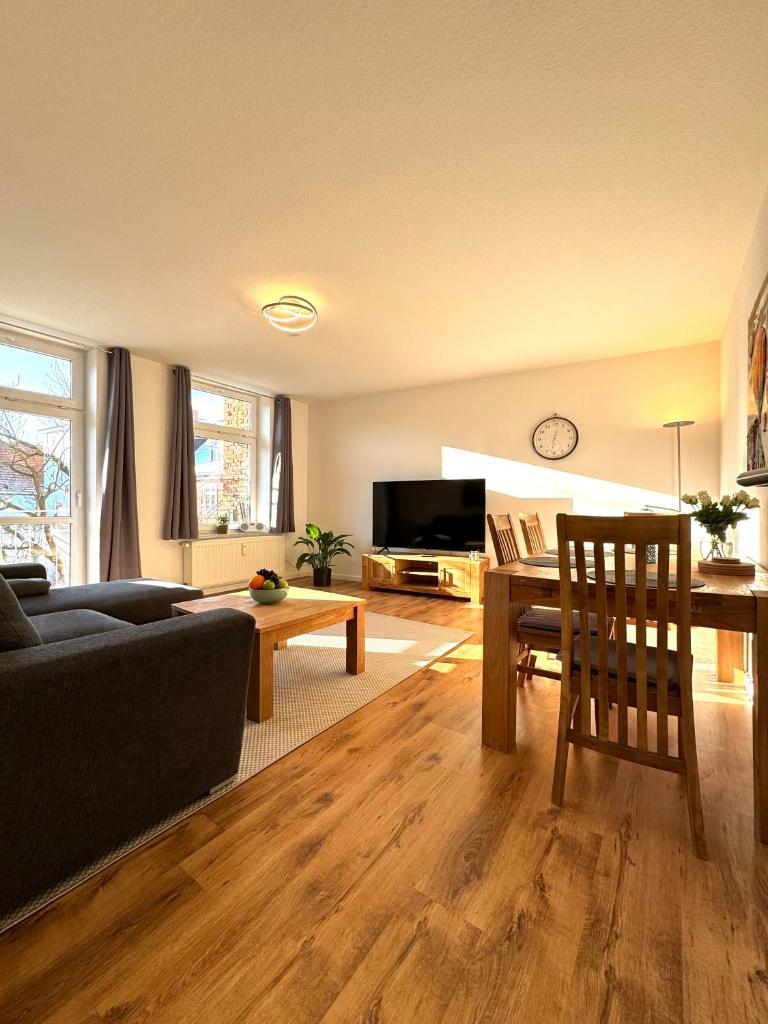 Schicke Wohnung im grünen Hinterhof photo 3