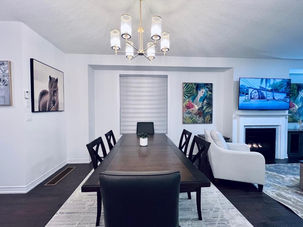 Brand New! Modern Luxury Retreat! photo 3