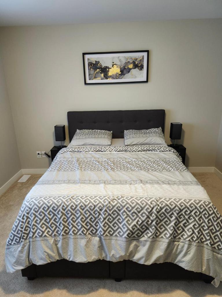 Brand New-Budget friendly master bedroom-House photo 3