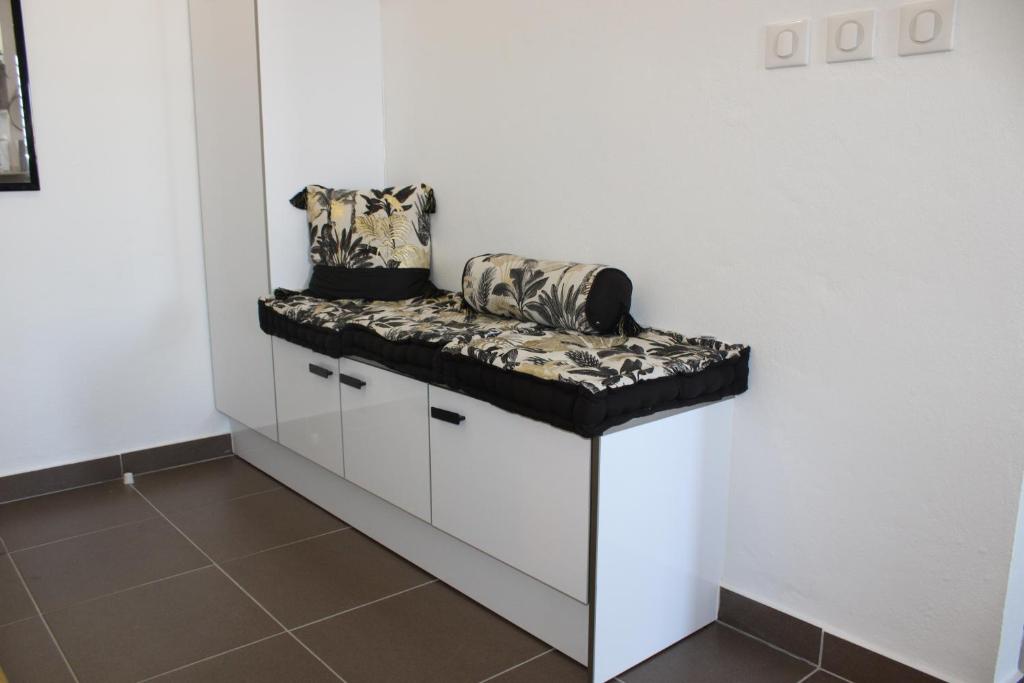 Studio Ocelot - proche centre hospitalier et clinique photo 2