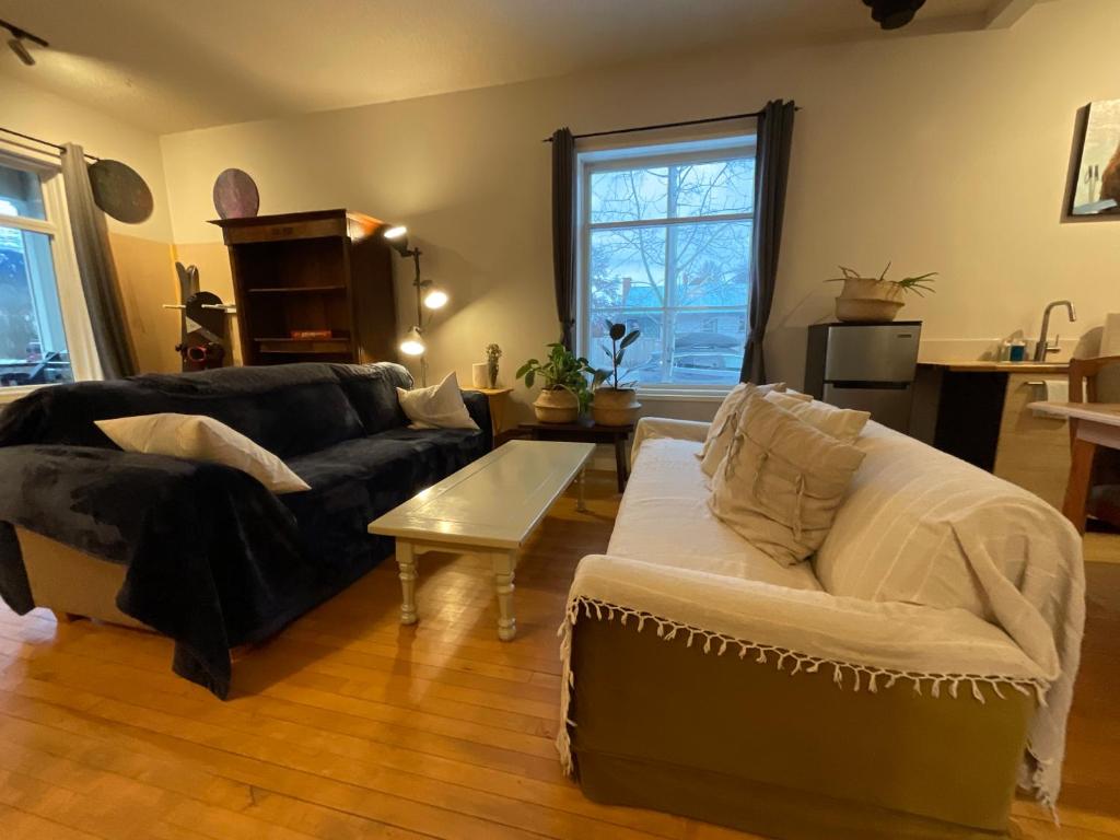 Chalet Au Bon Pain by Fernie Lodging Company photo 1